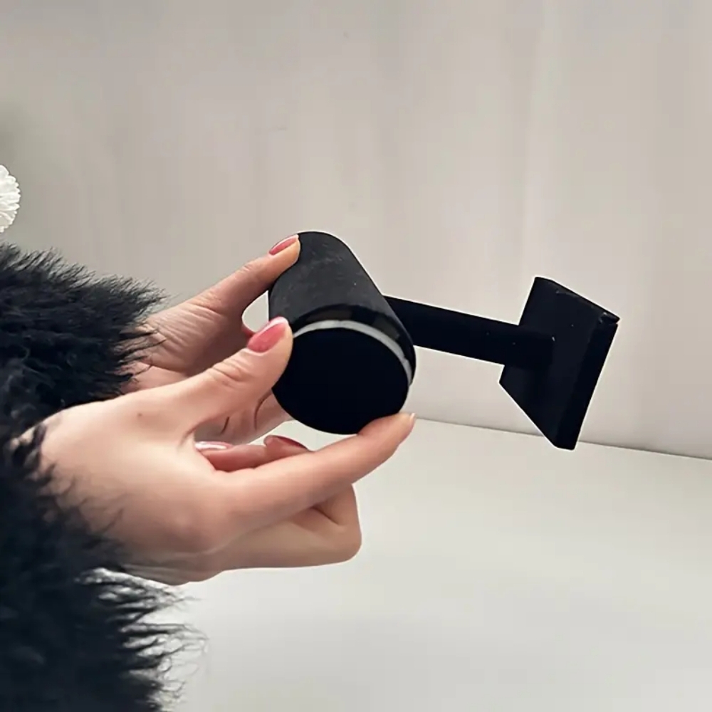 Bracelet Storage (New) - Picture 3 of 4